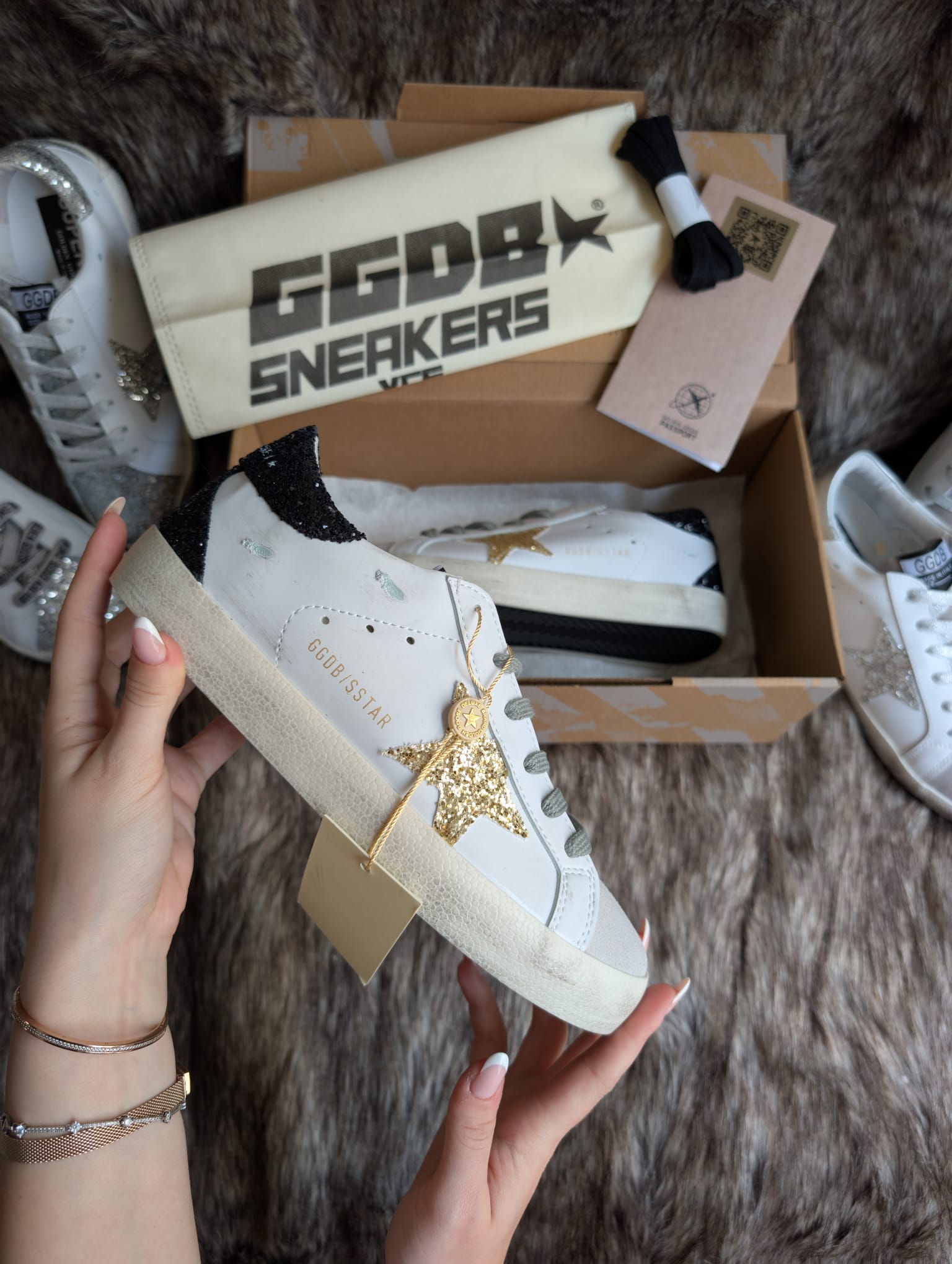 Golden Goose Deluxe Gold Suni