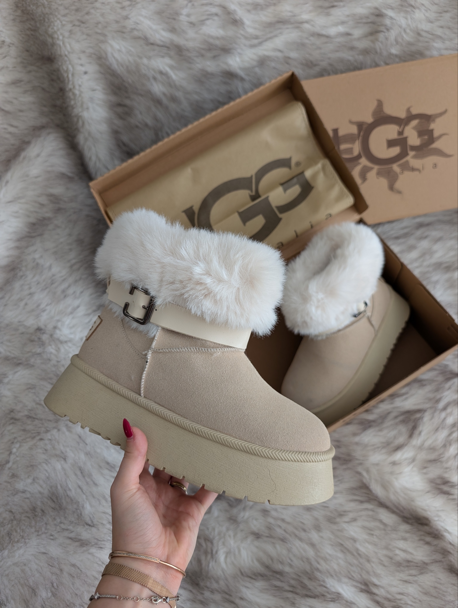 UGG Kemerli Bot Bej
