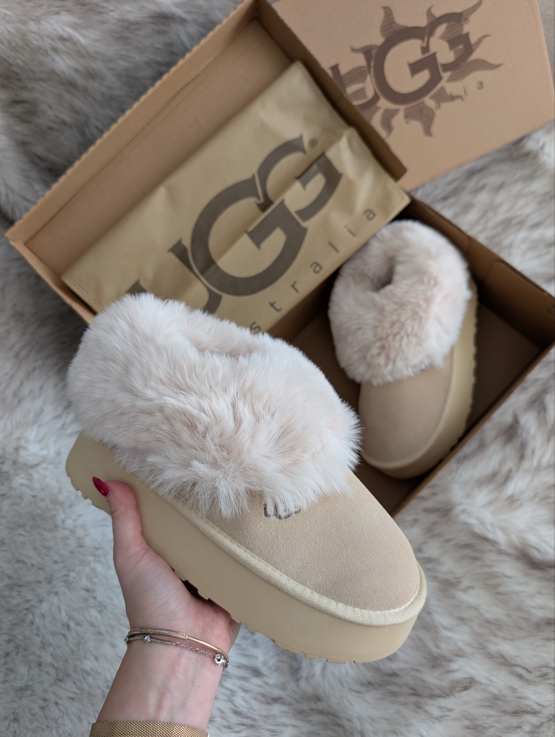 UGG Tazzelle Bej
